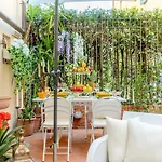Apartment In With Private Garden Lucca