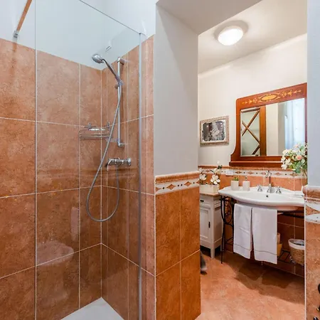 Romantic With Private Garden Lucca