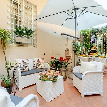 Romantic With Private Garden Apartment Lucca