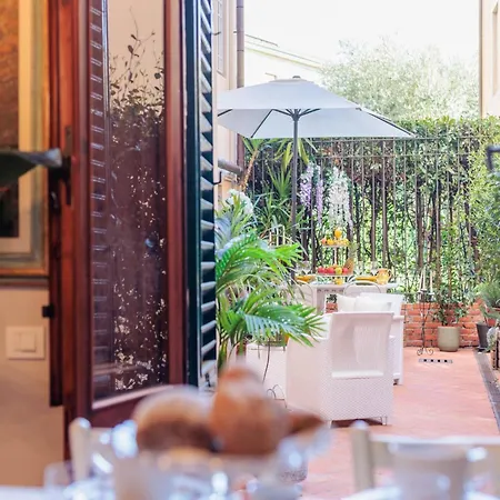 아파트 In With Private Garden