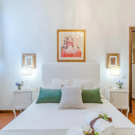 Romantic With Private Garden
