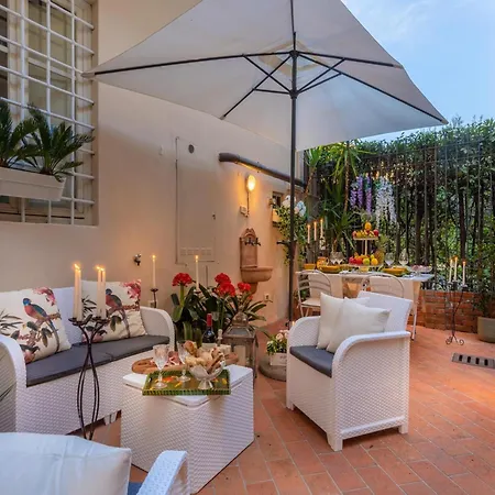 Apartment Romantic With Private Garden *