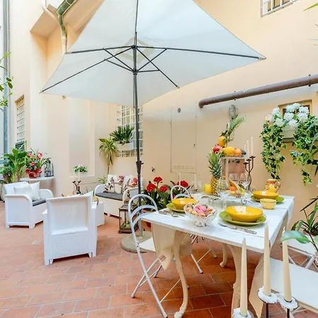 Romantic With Private Garden * Lucca