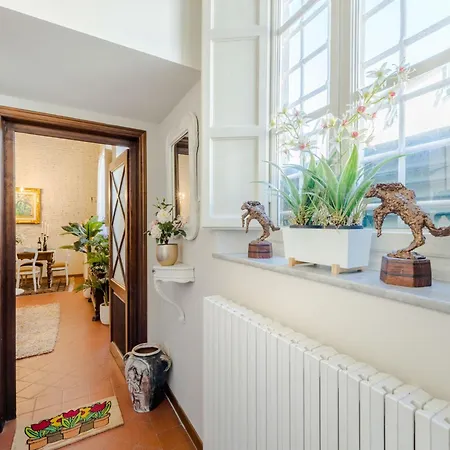Romantic With Private Garden Apartment *