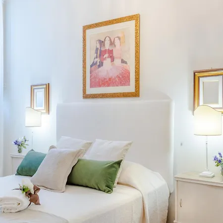 Romantic With Private Garden *