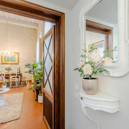 Romantic With Private Garden Lucca