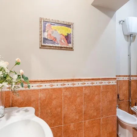 Apartment Romantic With Private Garden *